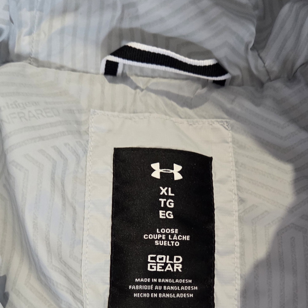 Under Armour Women's Light Blue Ski Jacket - Picture 2 of 8